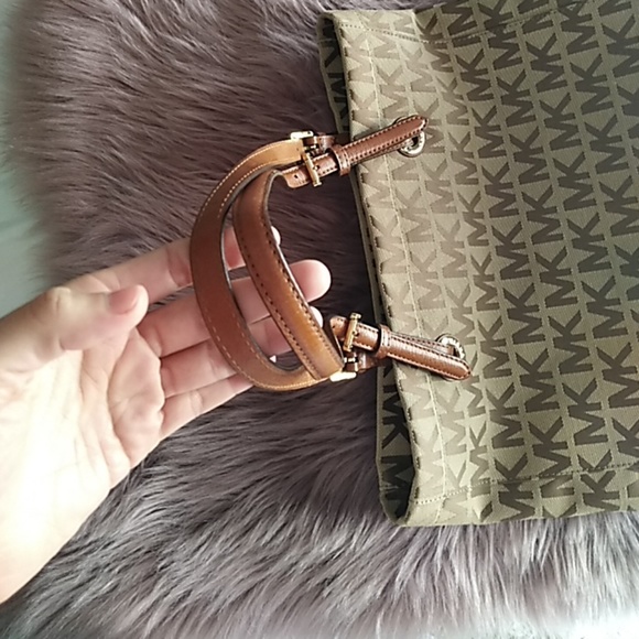 Michael Kors handbag - Picture 3 of 4